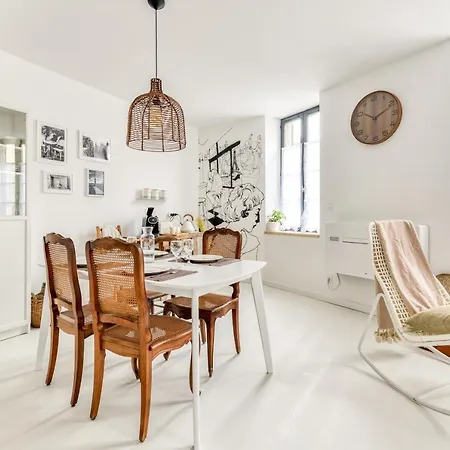 Apartment Les De Laure - L'or Blanc, Avec Vue Sur Le Chateau, Climatisation, A 160 M De La Cite Medievale