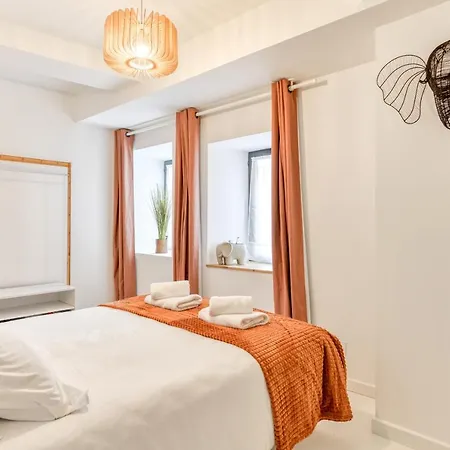 Les De Laure - L'or Blanc, Avec Vue Sur Le Chateau, Climatisation, A 160 M De La Cite Medievale Apartment Carcassonne